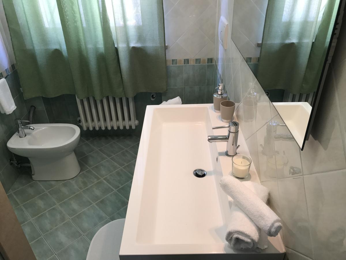 B&B Civico22 Civitanova Marche Esterno foto