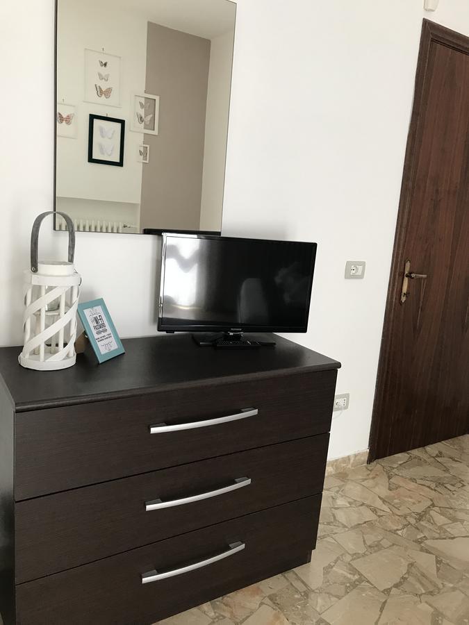 B&B Civico22 Civitanova Marche Esterno foto