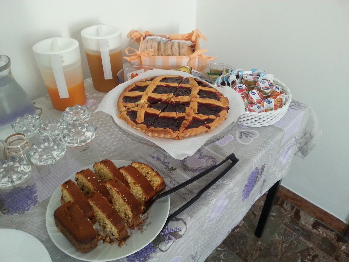 B&B Civico22 Civitanova Marche Esterno foto