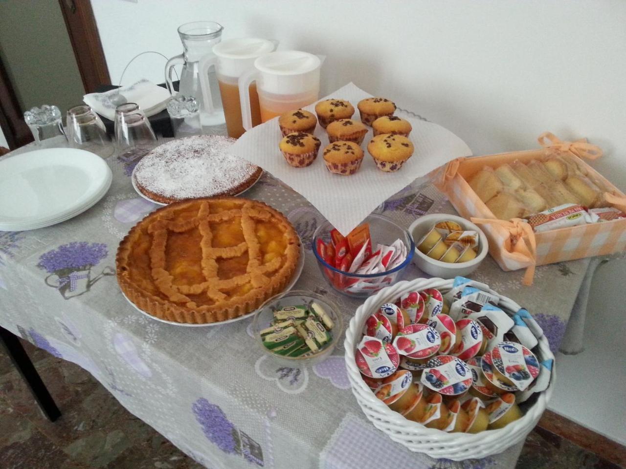 B&B Civico22 Civitanova Marche Esterno foto